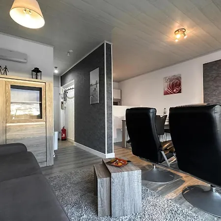 Beach Front Apartment In De Haan With Wifi Daire De Haan